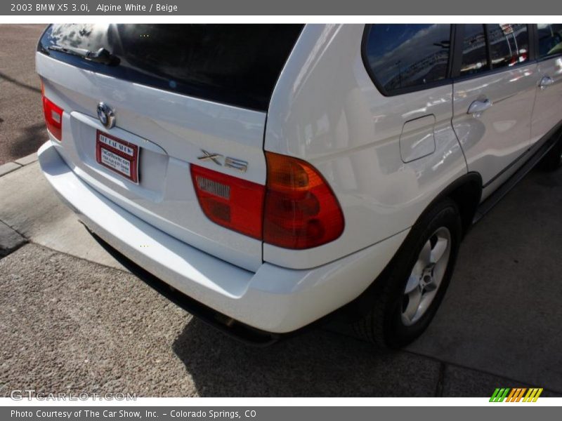 Alpine White / Beige 2003 BMW X5 3.0i