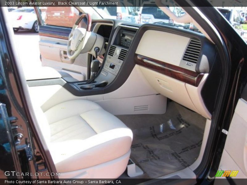 Black Clearcoat / Light Parchment 2003 Lincoln Aviator Luxury