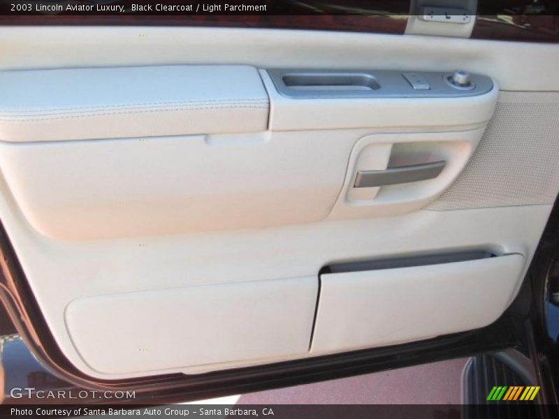 Black Clearcoat / Light Parchment 2003 Lincoln Aviator Luxury
