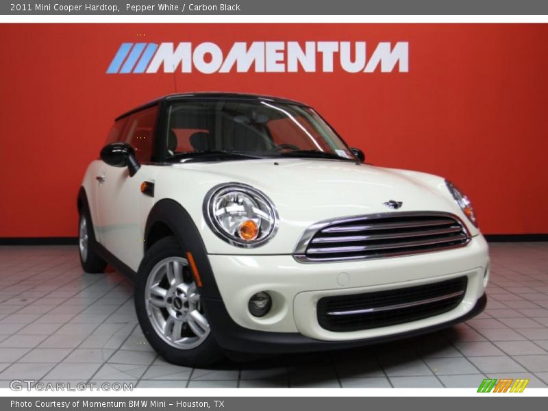 Pepper White / Carbon Black 2011 Mini Cooper Hardtop