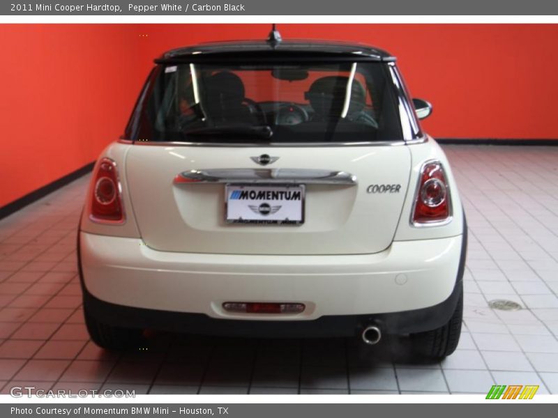 Pepper White / Carbon Black 2011 Mini Cooper Hardtop