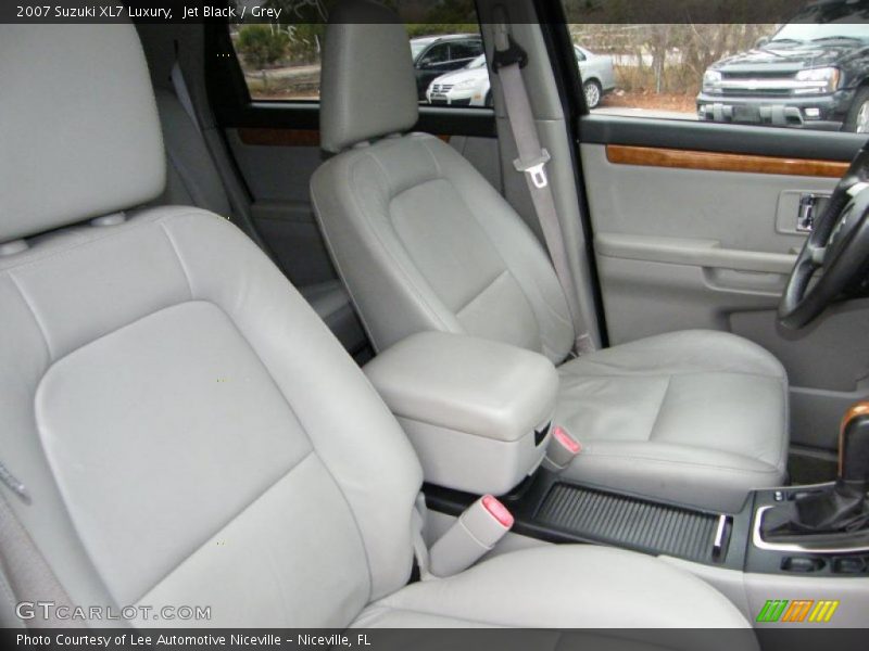  2007 XL7 Luxury Grey Interior