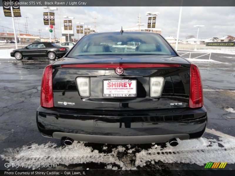 Black Raven / Light Gray 2005 Cadillac STS V6