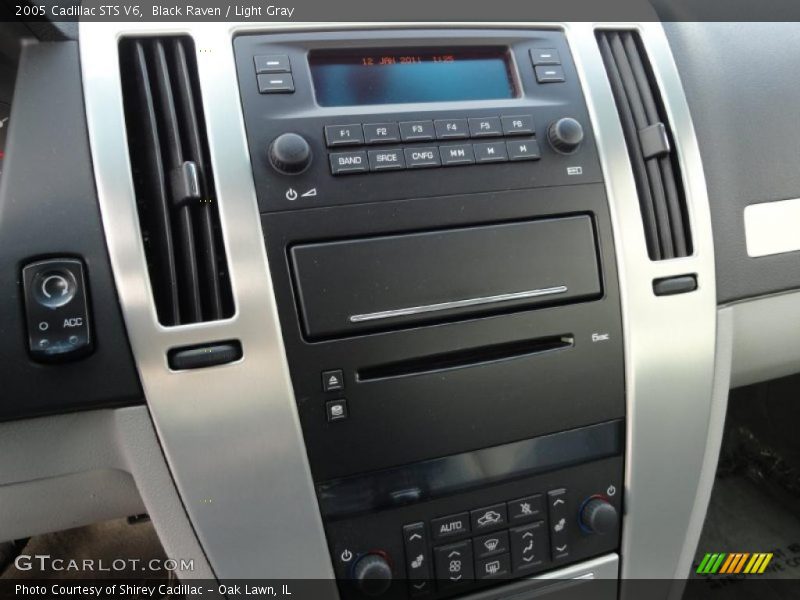Black Raven / Light Gray 2005 Cadillac STS V6