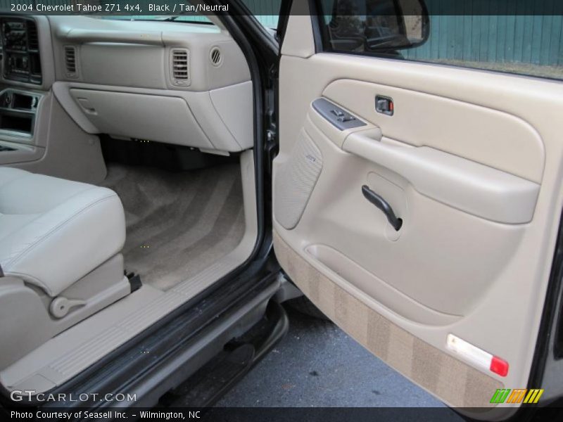 Black / Tan/Neutral 2004 Chevrolet Tahoe Z71 4x4