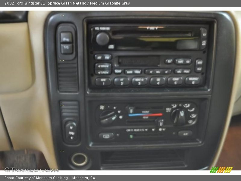 Spruce Green Metallic / Medium Graphite Grey 2002 Ford Windstar SE
