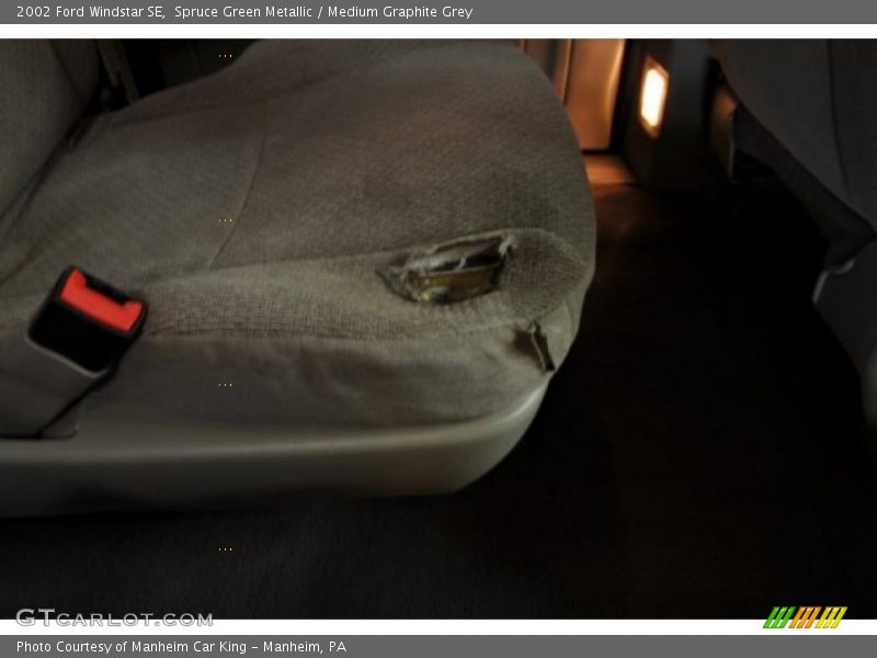 Spruce Green Metallic / Medium Graphite Grey 2002 Ford Windstar SE