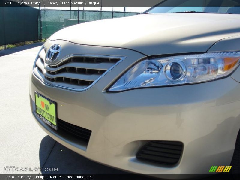 Sandy Beach Metallic / Bisque 2011 Toyota Camry LE