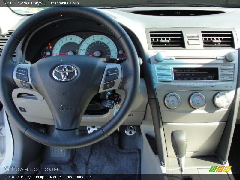 Super White / Ash 2011 Toyota Camry SE