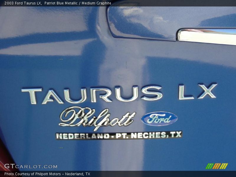 Patriot Blue Metallic / Medium Graphite 2003 Ford Taurus LX