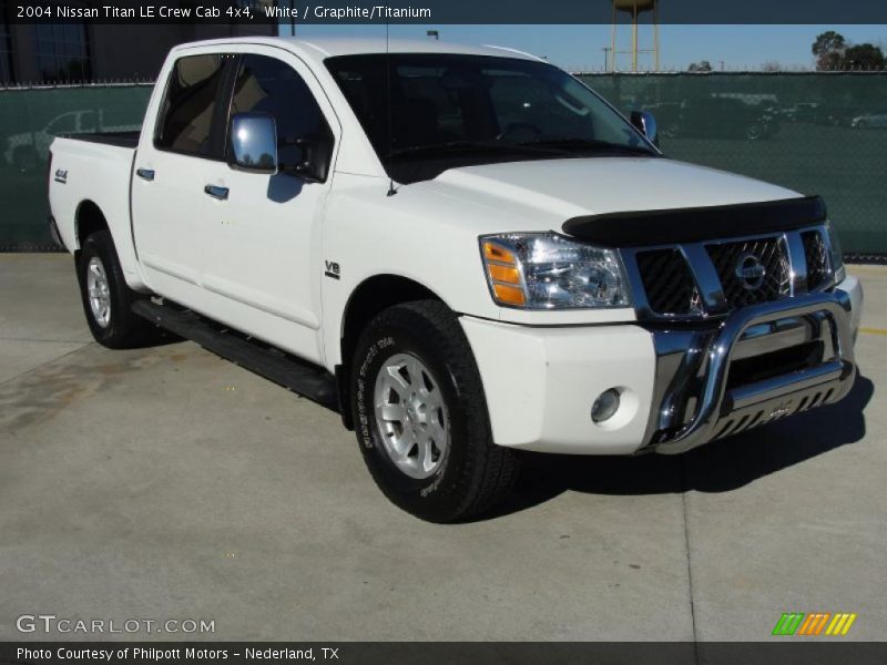 White / Graphite/Titanium 2004 Nissan Titan LE Crew Cab 4x4