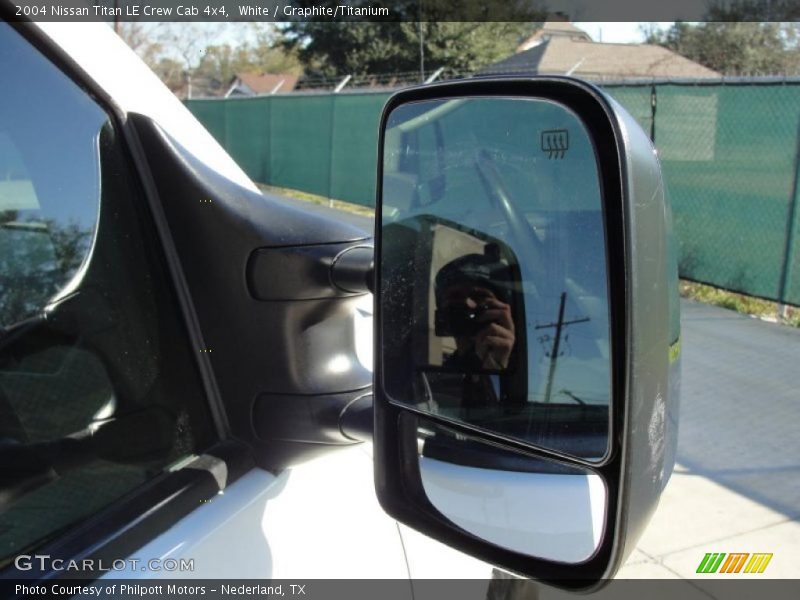 White / Graphite/Titanium 2004 Nissan Titan LE Crew Cab 4x4