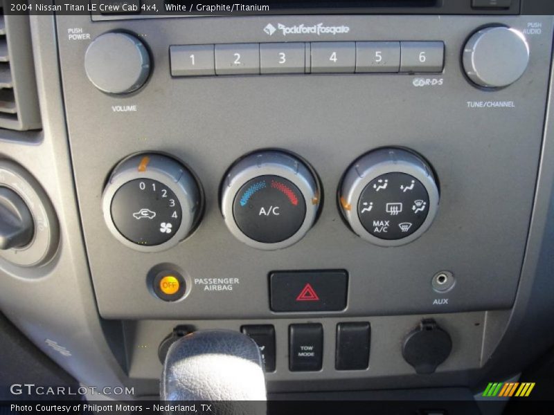 White / Graphite/Titanium 2004 Nissan Titan LE Crew Cab 4x4