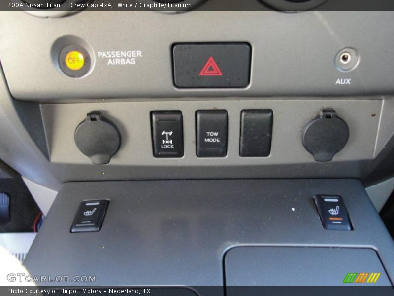 White / Graphite/Titanium 2004 Nissan Titan LE Crew Cab 4x4
