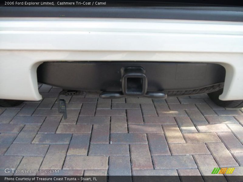 Cashmere Tri-Coat / Camel 2006 Ford Explorer Limited