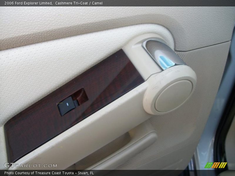 Cashmere Tri-Coat / Camel 2006 Ford Explorer Limited