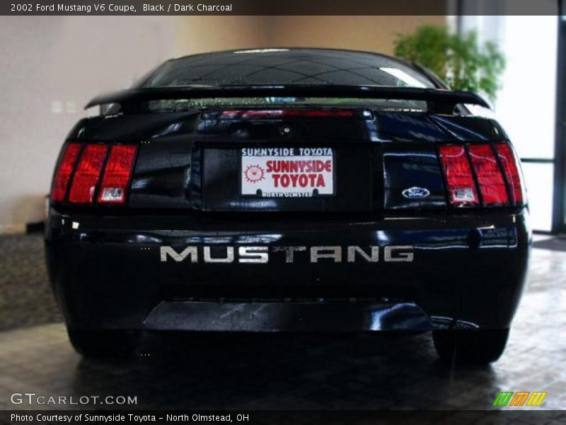 Black / Dark Charcoal 2002 Ford Mustang V6 Coupe