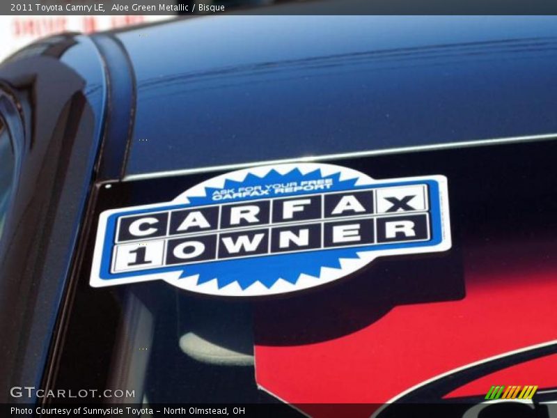 Aloe Green Metallic / Bisque 2011 Toyota Camry LE