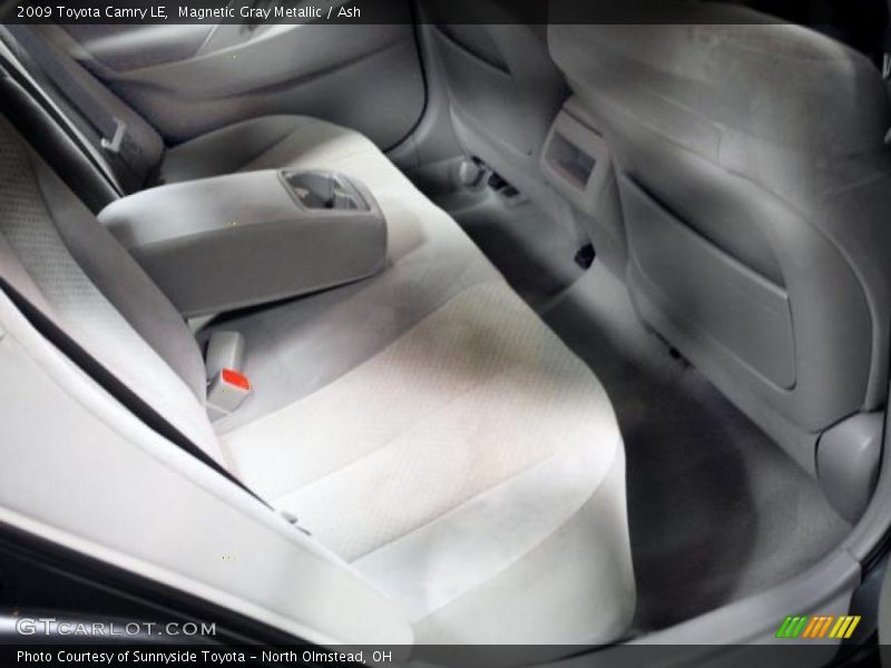 Magnetic Gray Metallic / Ash 2009 Toyota Camry LE
