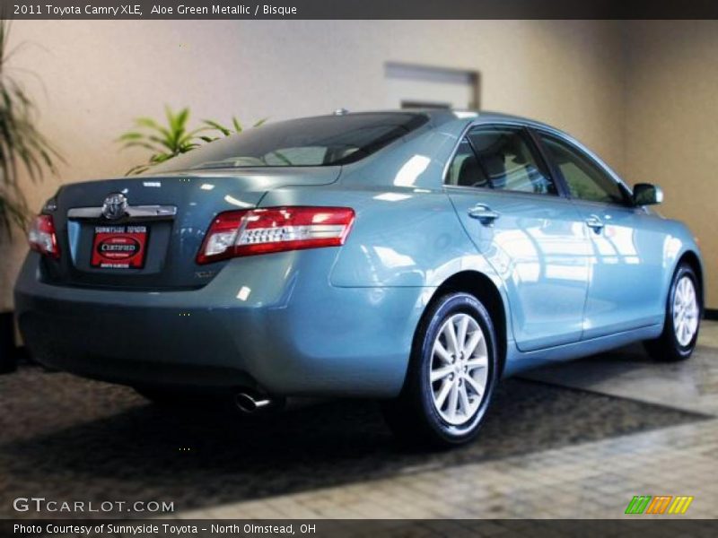 Aloe Green Metallic / Bisque 2011 Toyota Camry XLE