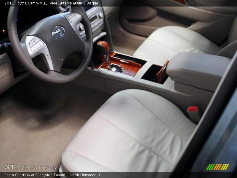 Aloe Green Metallic / Bisque 2011 Toyota Camry XLE