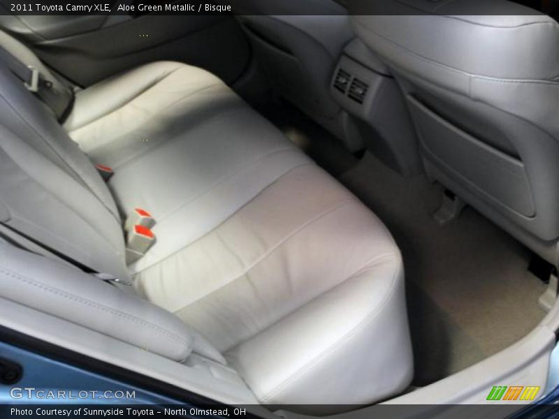 Aloe Green Metallic / Bisque 2011 Toyota Camry XLE