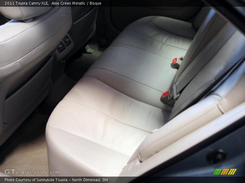 Aloe Green Metallic / Bisque 2011 Toyota Camry XLE
