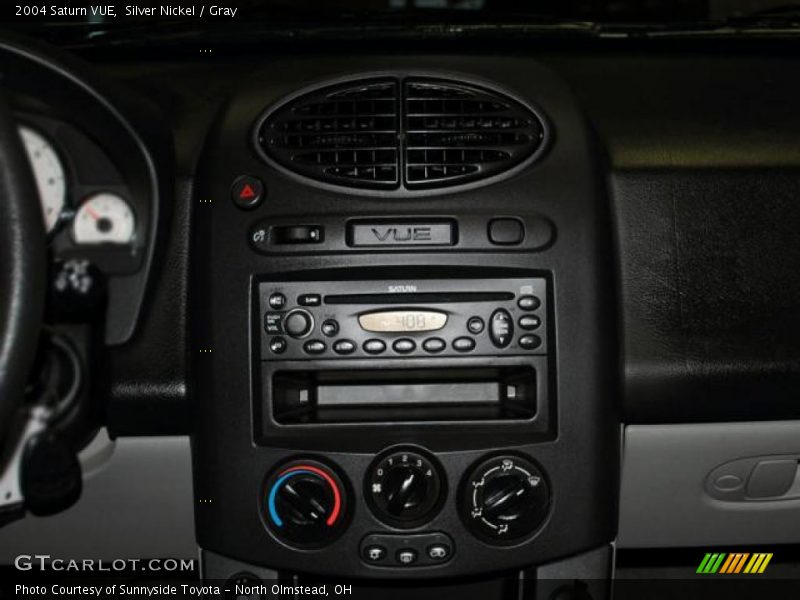 Silver Nickel / Gray 2004 Saturn VUE