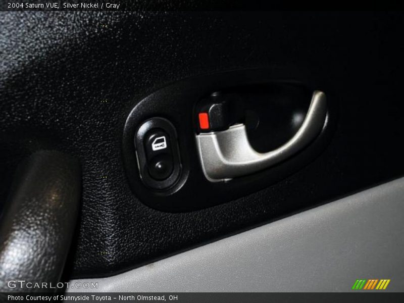 Silver Nickel / Gray 2004 Saturn VUE