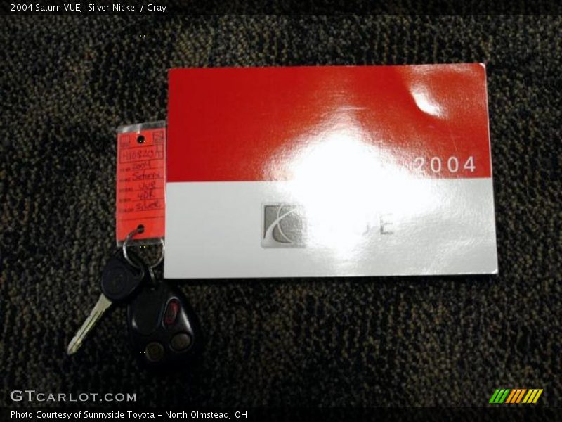 Silver Nickel / Gray 2004 Saturn VUE