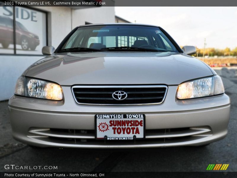 Cashmere Beige Metallic / Oak 2001 Toyota Camry LE V6