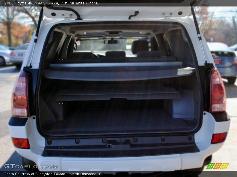 Natural White / Stone 2005 Toyota 4Runner SR5 4x4