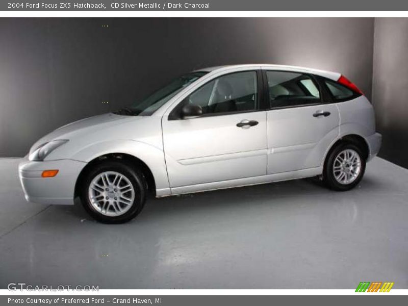  2004 Focus ZX5 Hatchback CD Silver Metallic