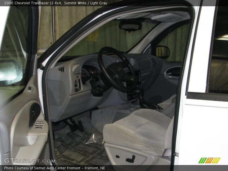 Summit White / Light Gray 2006 Chevrolet TrailBlazer LS 4x4