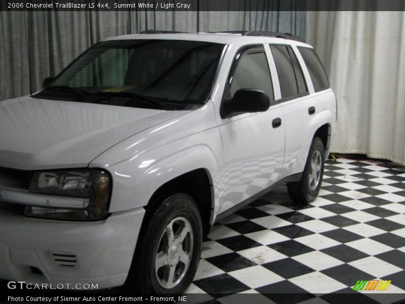 Summit White / Light Gray 2006 Chevrolet TrailBlazer LS 4x4