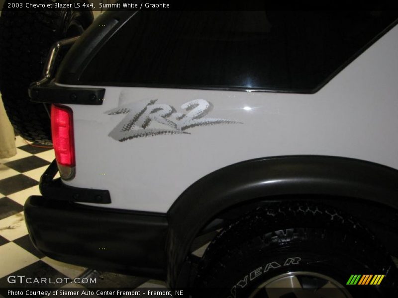 Summit White / Graphite 2003 Chevrolet Blazer LS 4x4