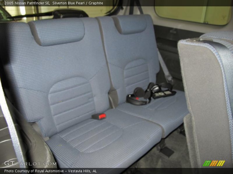  2005 Pathfinder SE Graphite Interior