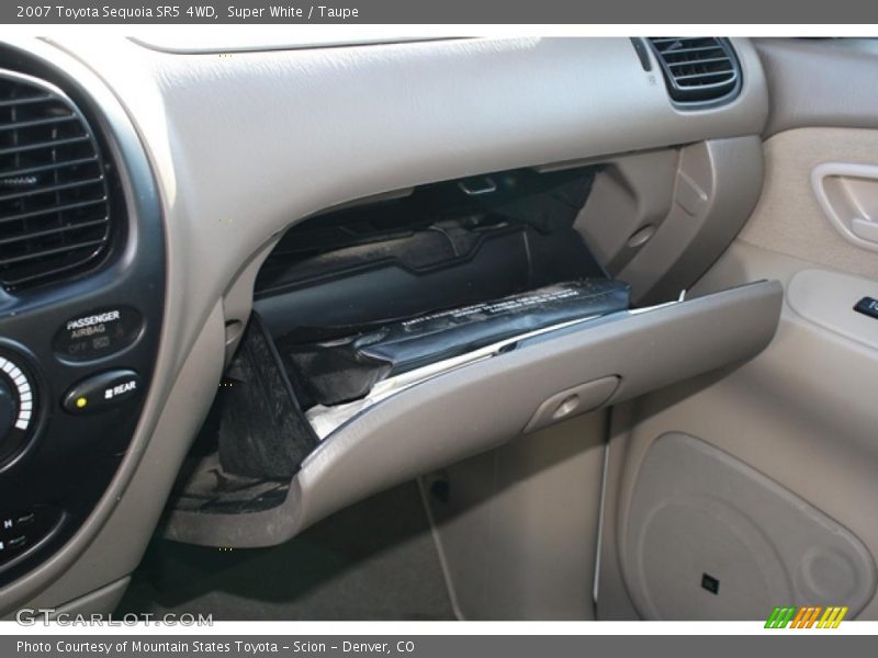 Super White / Taupe 2007 Toyota Sequoia SR5 4WD
