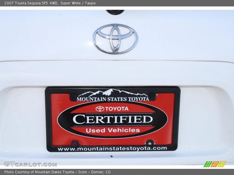 Super White / Taupe 2007 Toyota Sequoia SR5 4WD