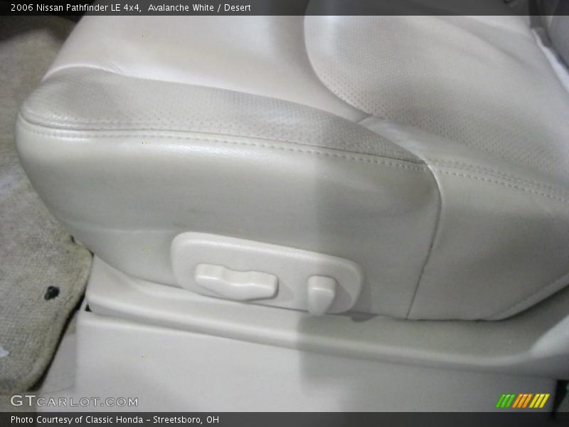 Avalanche White / Desert 2006 Nissan Pathfinder LE 4x4