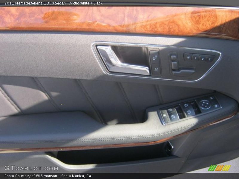 Arctic White / Black 2011 Mercedes-Benz E 350 Sedan