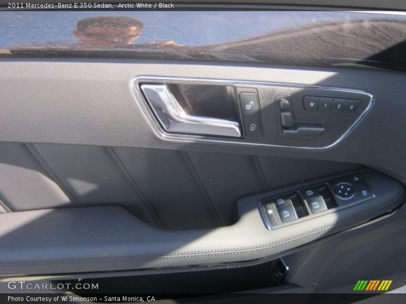 Arctic White / Black 2011 Mercedes-Benz E 350 Sedan