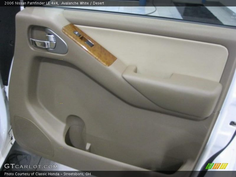 Avalanche White / Desert 2006 Nissan Pathfinder LE 4x4