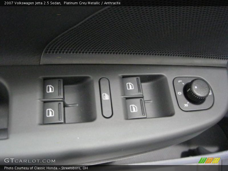 Platinum Grey Metallic / Anthracite 2007 Volkswagen Jetta 2.5 Sedan