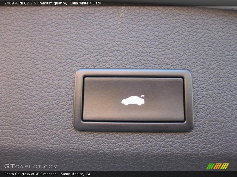 Calla White / Black 2009 Audi Q7 3.6 Premium quattro