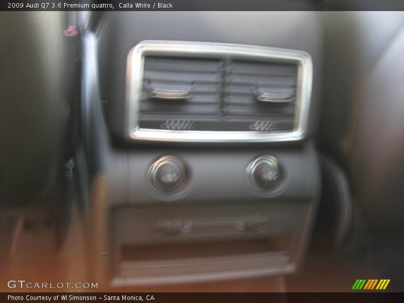 Calla White / Black 2009 Audi Q7 3.6 Premium quattro