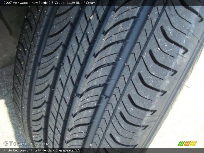 Laser Blue / Cream 2007 Volkswagen New Beetle 2.5 Coupe