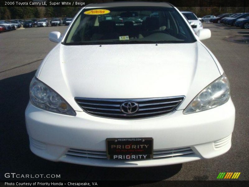 Super White / Beige 2006 Toyota Camry LE