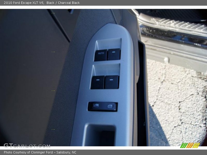Black / Charcoal Black 2010 Ford Escape XLT V6