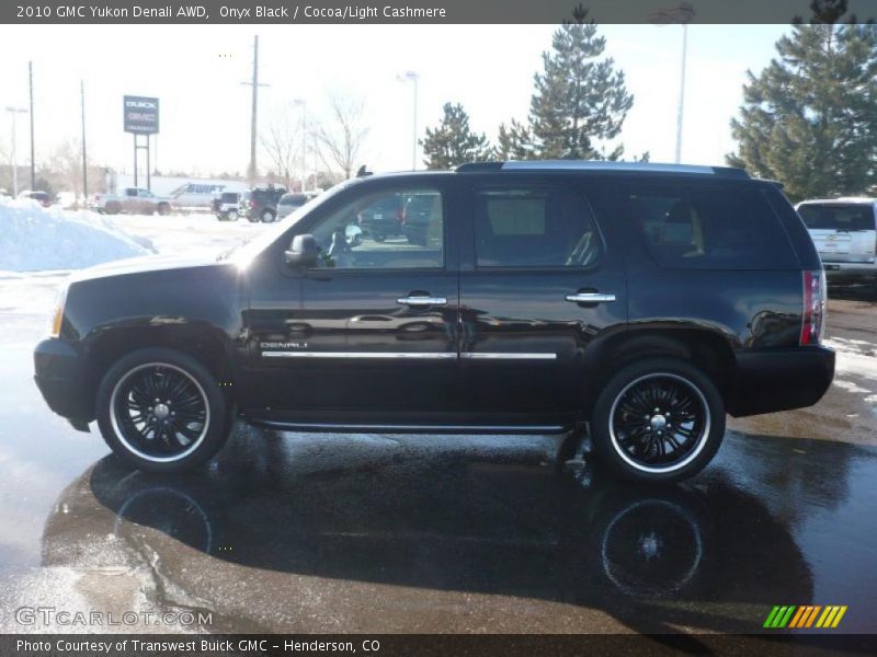 Onyx Black / Cocoa/Light Cashmere 2010 GMC Yukon Denali AWD